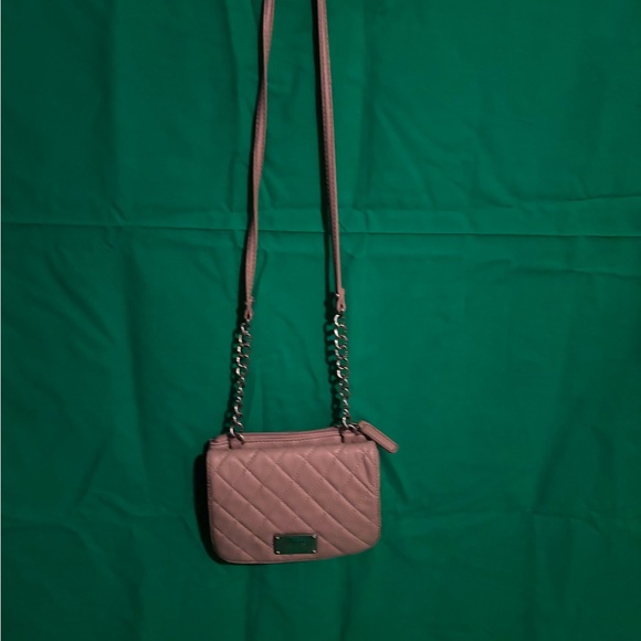 Elegant Tan Quilted Crossbody Bag - Picture 2 of 6